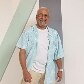 Genilson Soares passeia por sua obra. O artista abriu exposição, sábado.