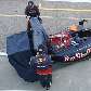 Jaime Alguersuari e Sebastien Buemi revelam o novo carro da Toro Rosso, o STR05 Jaime Alguersuari e Sebastien Buemi revelam o novo carro da Toro Rosso, o STR05