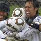 Goleiro japonês, Seigo Narazaki, diverte-se durante sessão de treino em Outeniqua Park Goleiro japonês, Seigo Narazaki, diverte-se durante sessão de treino em Outeniqua Park