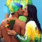 Fabiola Molina comemora com o marido Diogo Yabe a medalha de prata na final dos 100 metros costas Fabiola Molina comemora com o marido Diogo Yabe a medalha de prata na final dos 100 metros costas