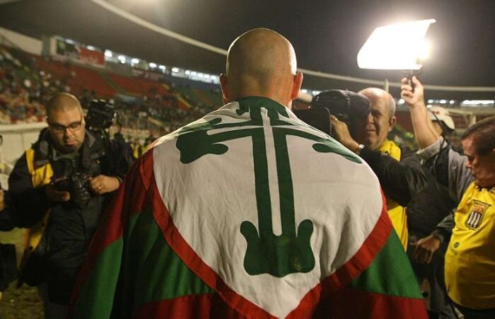 Edno vibrou muito após o apito final da partida