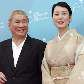 Diretor Takeshi Kitano (centro), atriz Kanako Higuchi (dir.) e o produtor Masayuki Mori em Veneza