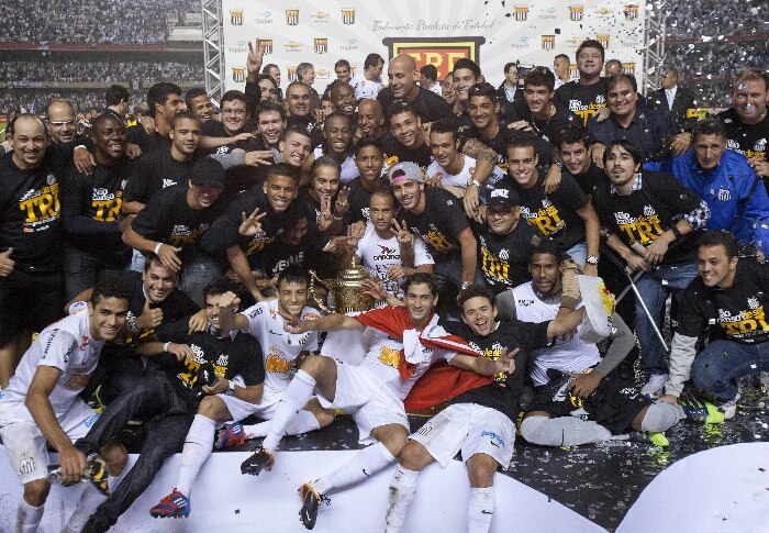 Santos de Neymar conquista o tricampeonato paulista