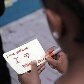 Moradores de Peckham deixam bilhetes contra os saques que ocorreram na Inglaterra essa semana