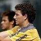 Neymar brinca no gol e titulares retornam no treino do Santos