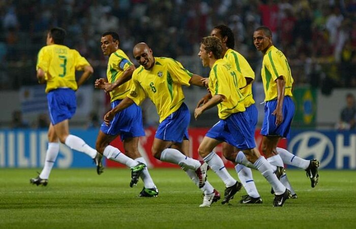 Comemore e relembre os 10 anos da conquista da Copa de 2002