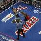 Shane Mosley atinge Floyd Mayweather Jr. (que venceu por pontos) em luta pré-decisão do título