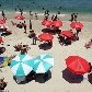 Tarde de domingo com sol leva cariocas à praia de Ipanema