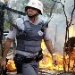 Moradores entram em confronto com a PM em reintegração de posse Moradores entram em confronto com a PM em reintegração de posse