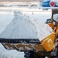 Moradores viram ambulâncias e ônibus atolados na neve, e muitas ruas ficaram isoladas