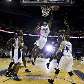 Dwight Howard, do Magic, bloqueia arremesso de Jackson, do Bobcats,pela temporada regular da NBA Dwight Howard, do Magic, bloqueia arremesso de Jackson, do Bobcats,pela temporada regular da NBA
