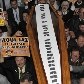Manifestantes promovem o enterro simbólico do fator previdenciário 