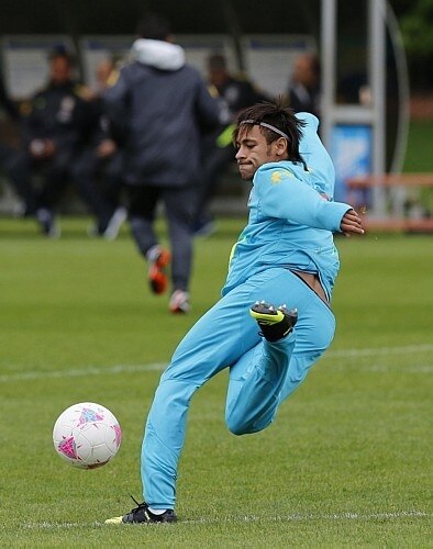 Neymar se prepara para último teste da seleção antes da estreia nos Jogos de Londres