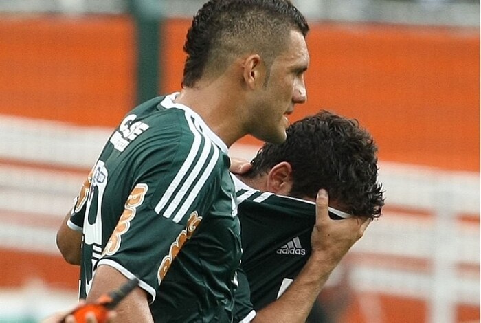 Pedro Carmona chorou após marcar o gol da vitória do Palmeiras