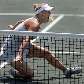 Caroline Wozniacki torce o tornozelo durante jogo pelo torneio de Charleston Caroline Wozniacki torce o tornozelo durante jogo pelo torneio de Charleston