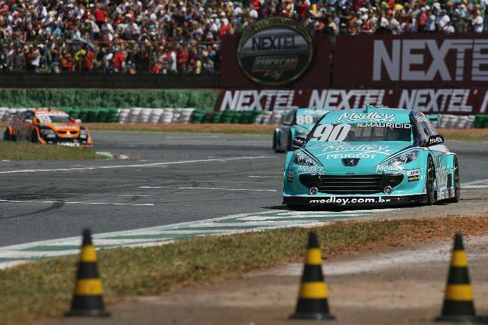Ricardo Sperafico vence a etapa de Brasília