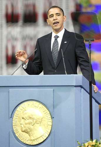Obama discursa após receber o prêmio