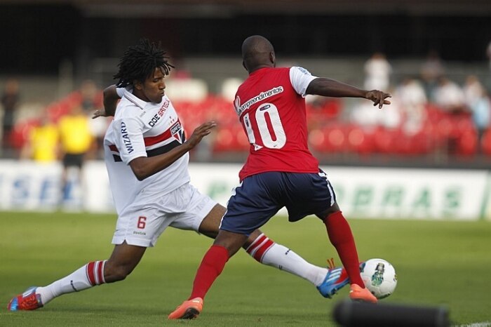 São Paulo se recupera no Brasileirão e vence o Bahia por 1 a 0 no Morumbi