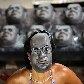 Máscara do ministro Joaquim Barbosa é a mais procurada para o carnaval
