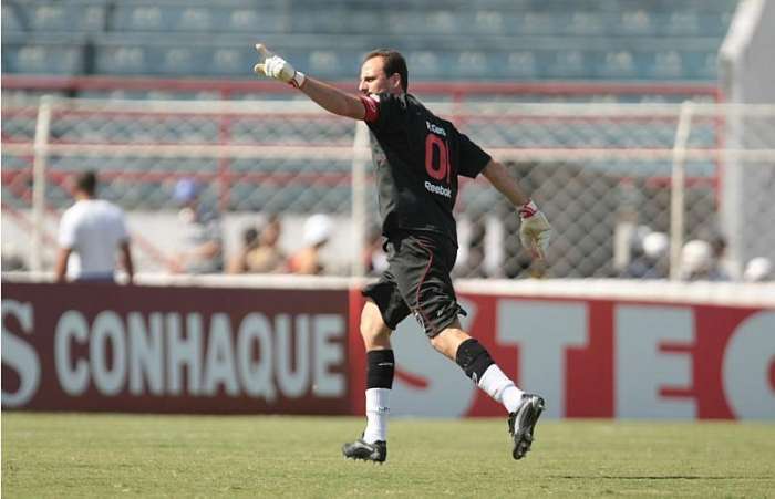 Rogério Ceni comemora seu 89.º gol na carreira; São Paulo vence o Ituano por 1 a 0, pelo Paulistão