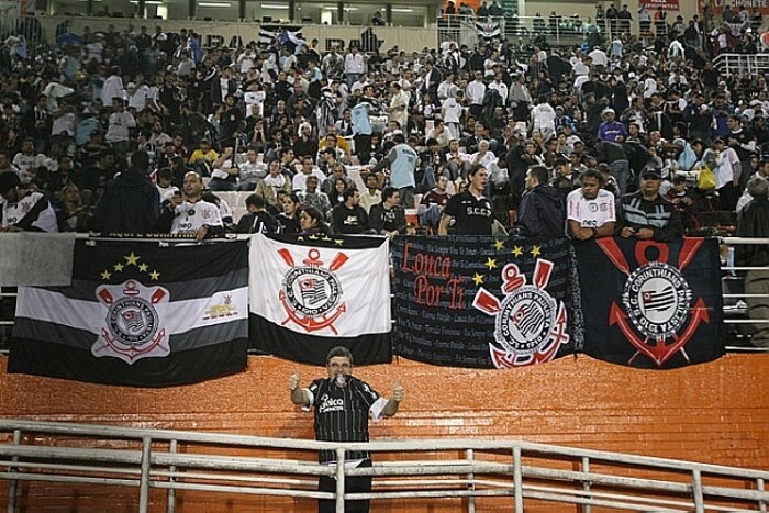 Corinthians e Santos fazem jogo da vida pela Libertadores 2012