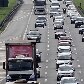 Motorista enfrenta estradas livres na saída do feriado Motorista enfrenta estradas livres na saída do feriado