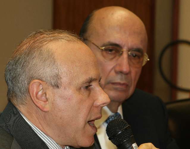 Meirelles e Mantega concedem coletiva sobre a MP 443
