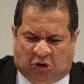 Lupi nega corrupção no Trabalho e diz amar Dilma