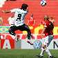 Botafogo vence o Inter e segue fora da zona do rebaixamento