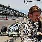 Dan Wheldon exibe pintura camuflada do uniforme e de seu carro para a Indy 500 Dan Wheldon exibe pintura camuflada do uniforme e de seu carro para a Indy 500
