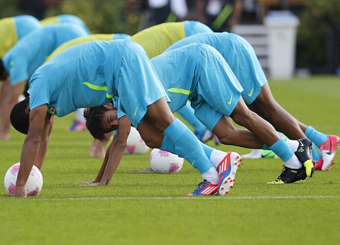 A dois dias de decidir quem leva o ouro, Brasil treina e Neymar fala
