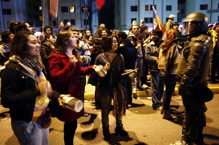 Chile não apresentará proposta de reforma a estudantes; violência deixa 78 feridos e 396 detidos