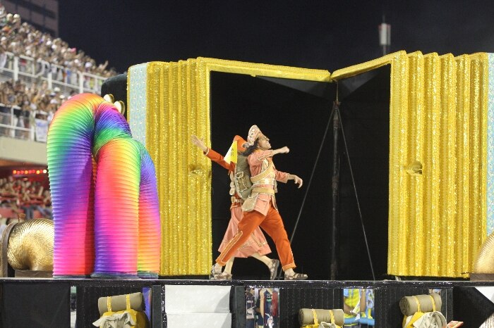 Os melhores momentos da segunda noite de carnaval no Rio de Janeiro