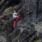 Em novembro de 2007, Alain Robert escala a montanha em Tianmen, em Zhangjiajie, na China Em novembro de 2007, Alain Robert escala a montanha em Tianmen, em Zhangjiajie, na China