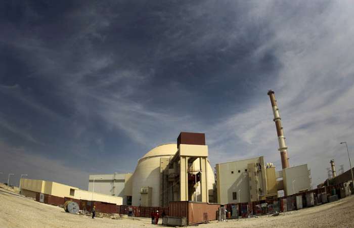 Irã começa a abastecer usina nuclear no sul do país; ONU fiscalizará usina operada pela Rússia