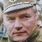 Mladic nega comando do massacre de Srebrenica; 7,5 mil homens e meninos muçulmanos foram mortos
