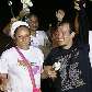 O ex-refém das FARC, o policial Walter Lozano, e senadora Piedad Cordoba em Villavicencio
