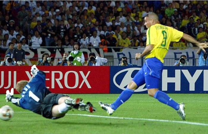 Comemore e relembre os 10 anos da conquista da Copa de 2002