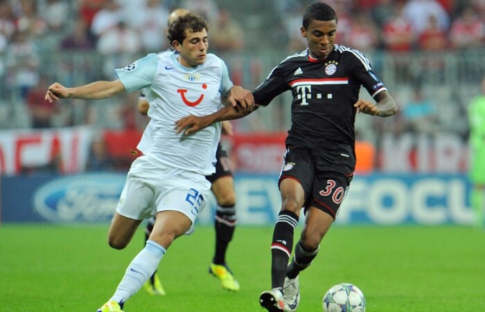 Luiz Gustavo que joga pelo Bayern de Munique