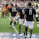 Esportes - Kaká, Benzema e Higuaín entram em campo a vitória do Real Madrid sobre o Valencia por 6 a 3, no Mestalla, pelo Campeonato Espanhol. O brasileiro fez dois, o francês um e o argentino três. - Foto: Felix Ordonez/Reuters