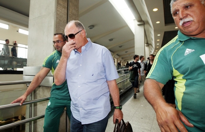 O técnico do Palmeiras preferiu não dar entrevistas. No Rio, ele confirmou o afastamento de Kleber