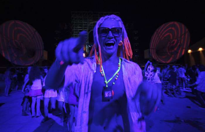 Festival KaZantip de música eletrônica, na Ucrânia; festa ocorre anualmente desde 1991
