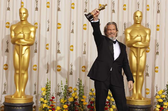 Melhor Ator Jeff Bridges pelo papel em Coração Louco