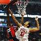 Joakim Noah, do Chicago Bulls, disputa a bola com DeMar DeRozan, do Toronto Raptors, em jogo da NBA Joakim Noah, do Chicago Bulls, disputa a bola com DeMar DeRozan, do Toronto Raptors, em jogo da NBA