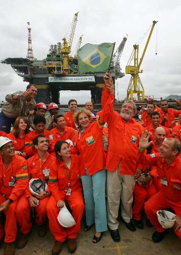 Lula no lançamento de plataforma de petróleo P-51 da Petrobras 