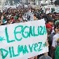Manifestantes realizam Marcha da Maconha na Avenida Paulista
