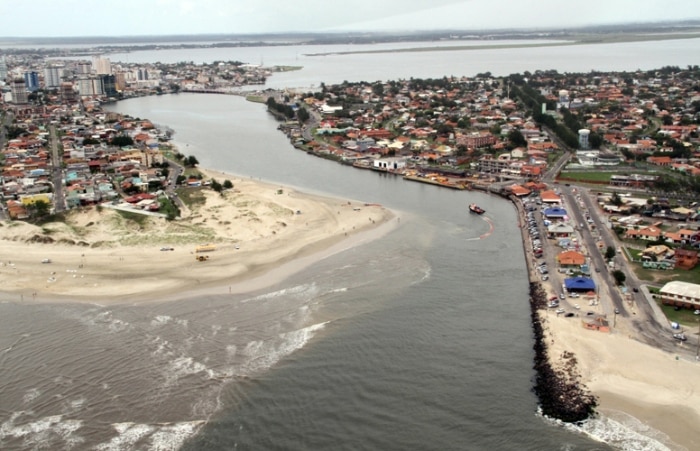 Transpetro diz que Praia de Tramandaí, no RS, está limpa