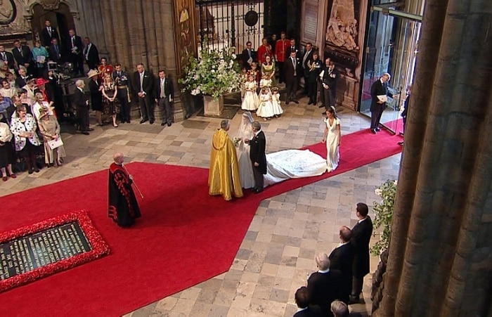 Kate Middleton é recebida na Abadia de Westminster 