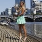 Azarenka festeja vitória com troféu do Aberto da Austrália Azarenka festeja vitória com troféu do Aberto da Austrália