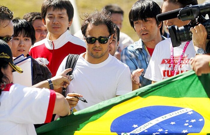 Felipe Massa deixa sua marca em bandeira do Brasil